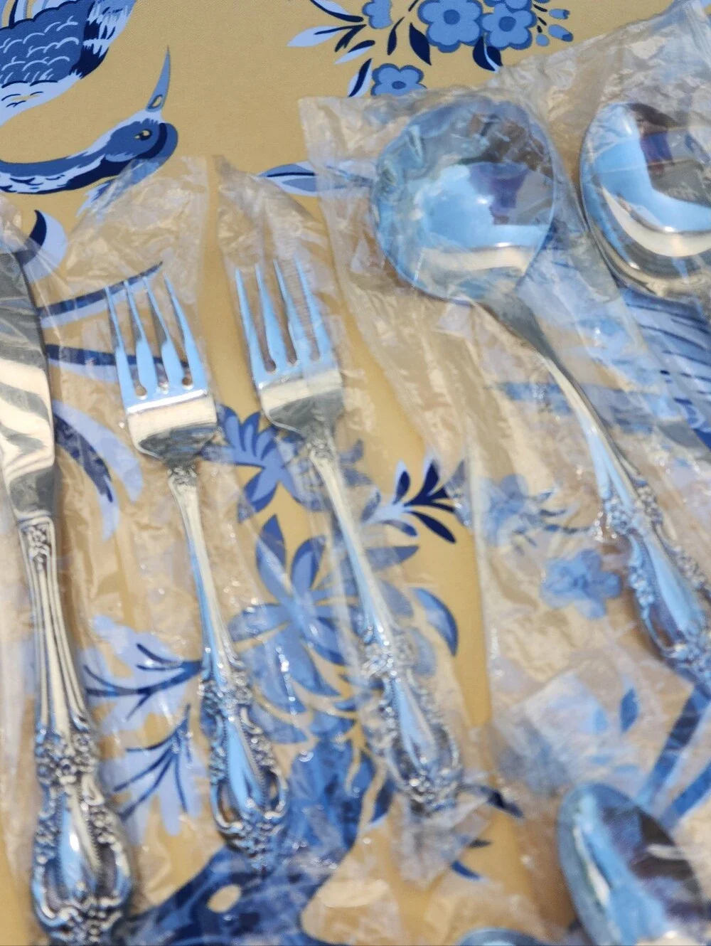 Oneida Raphael Flatware Distinction DeluxeHH Oneida USA Stainless Steel 21pc New